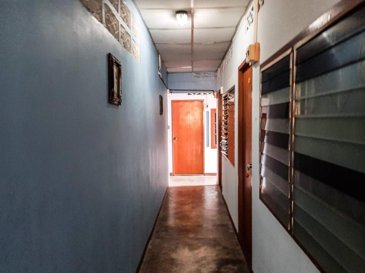 Canaan Guesthouse Kanchanaburi Exterior photo