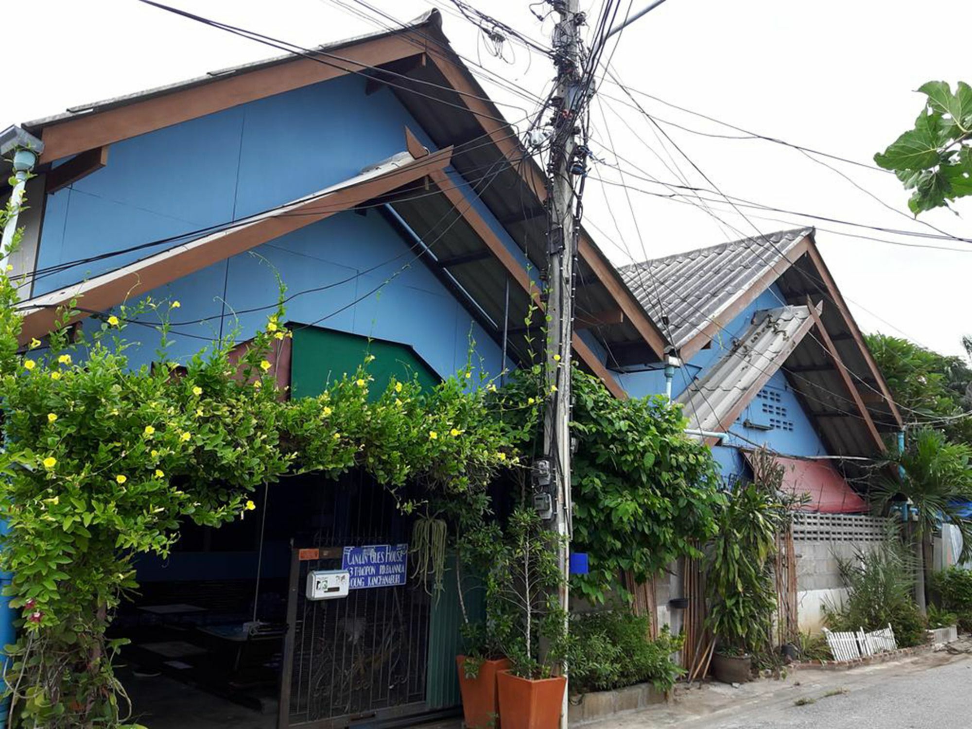 Canaan Guesthouse Kanchanaburi Exterior photo